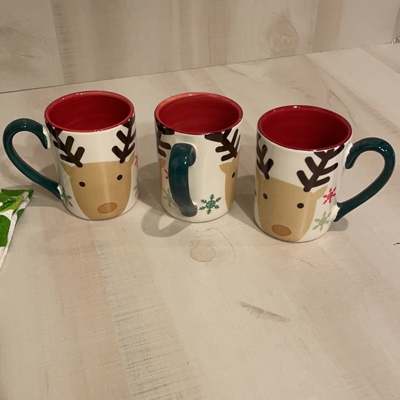 Christmas Set of Reindeer Mugs & Kitchen Towel Set - Picture 6 of 9